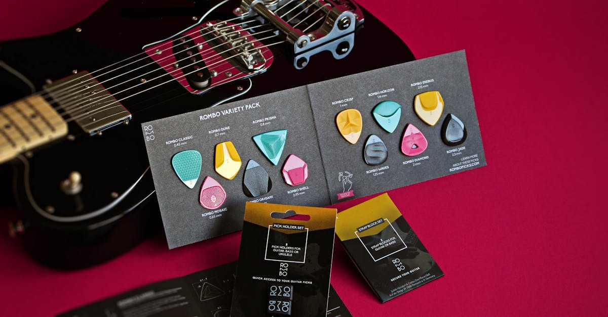Top Phụ Kiện Guitar Cho Người Mới Bắt Đầu Không Thể Bỏ Qua