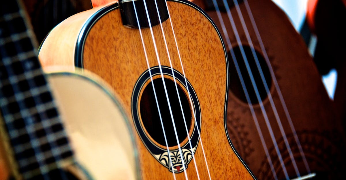 Tối Ưu Cộng Hưởng Âm Thanh: Vai Trò Của Độ Dày Mặt Đàn Guitar