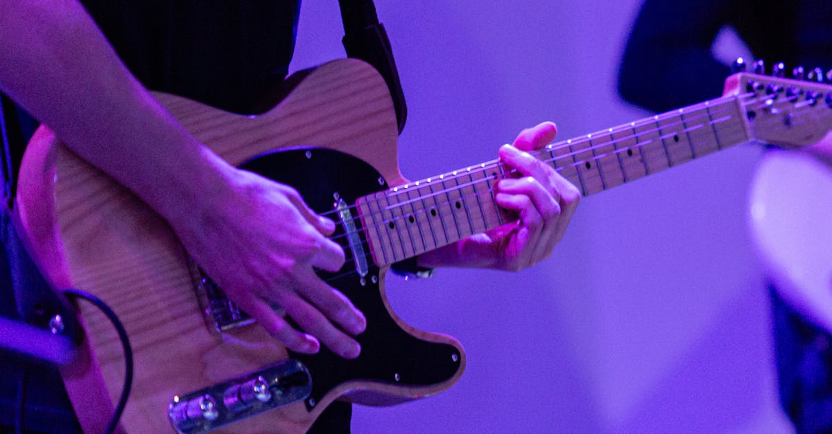 Khám Phá Vẻ Đẹp Độc Đáo Của Đàn Guitar Telecaster: Đơn Giản, Mạnh Mẽ Và Đầy Cá Tính